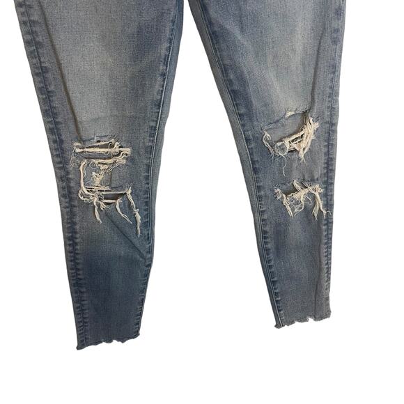 American Eagle Women's Size 6 Light Wash Distressed Skinny Jeans - Picture 3 of 11